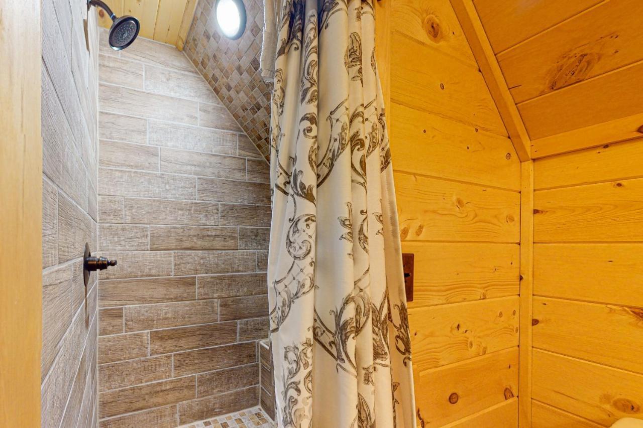 Villa Knotty Escape Gatlinburg Esterno foto